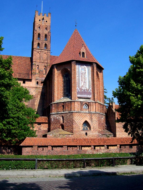 Malbork. Here a big icon of Saint Mary was located. It will be restored soon.